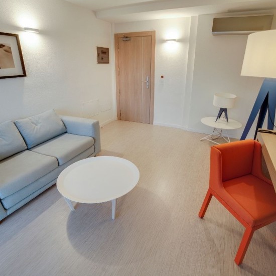 Standard-Doppelzimmer im Riviera Vista Hotel.